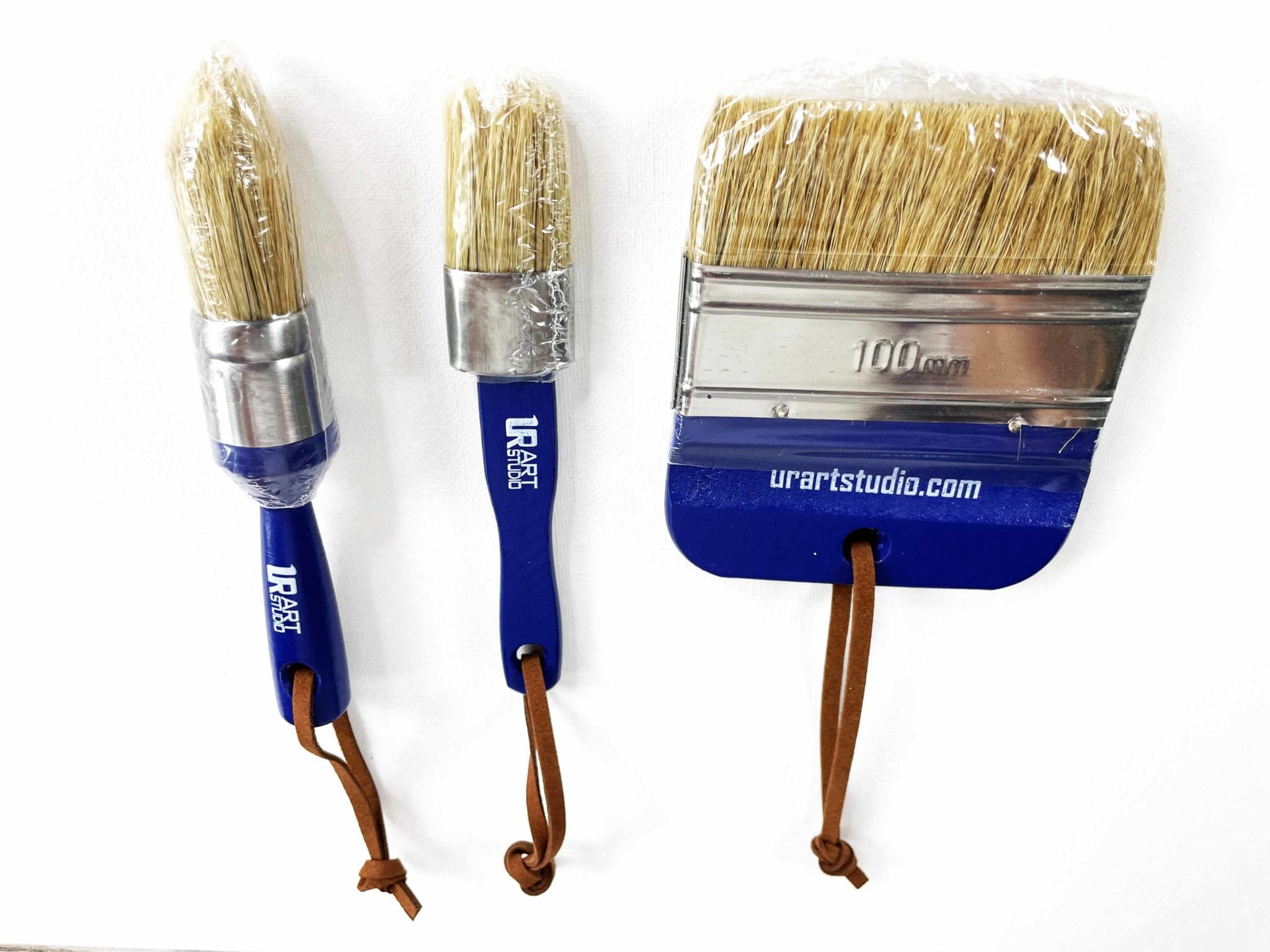 3 OVAL PAINT BRUSHES ARE NOW AVAILABLE IN NAVY BLUE COLOR