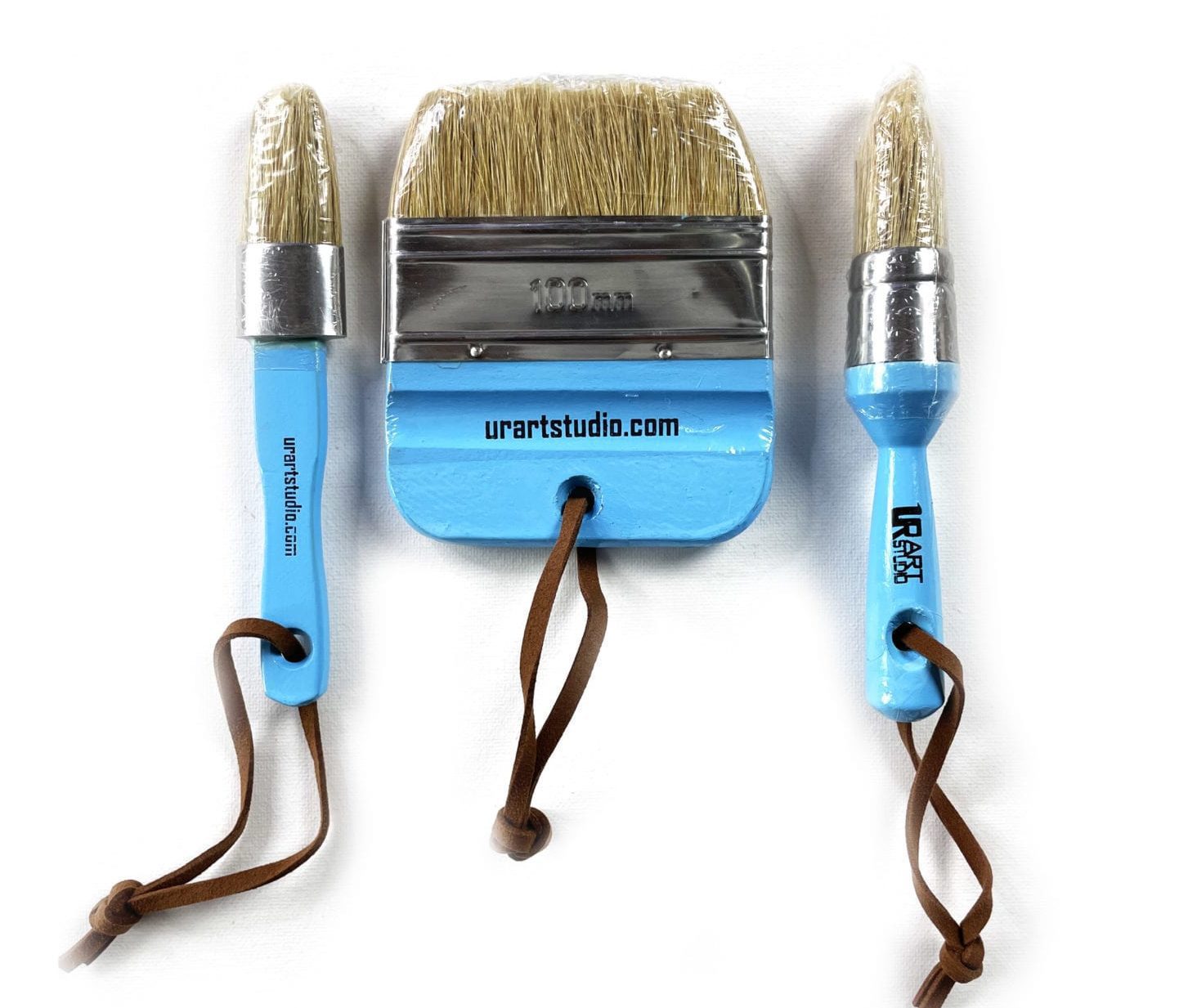 GIVEAWAY – 3 OVAL PAINT BRUSHES