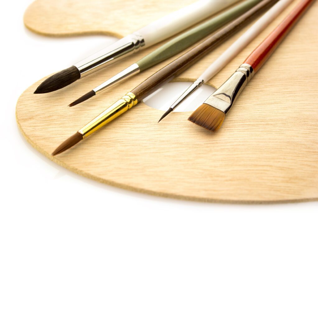 Exploring the World of Promise: The Benefits of Using a Rigger Brush in Detail Work